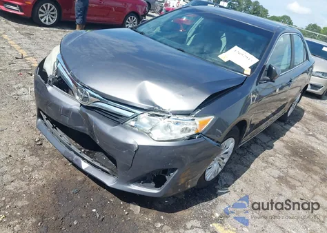 2014 Toyota Camry L/Se/Le/Xle z USA, uszkodzony, nr VIN 4T4BF1FKXER357161